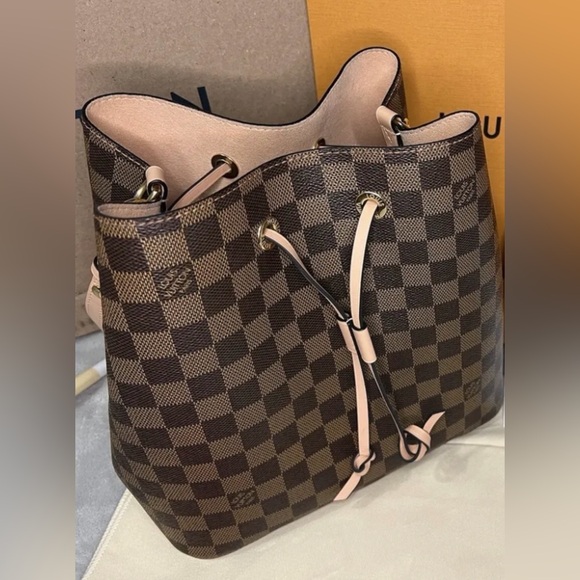 Louis Vuitton Handbags - Louis Vuitton Brown NOE medium damier  Bucket Bag with rose Trim